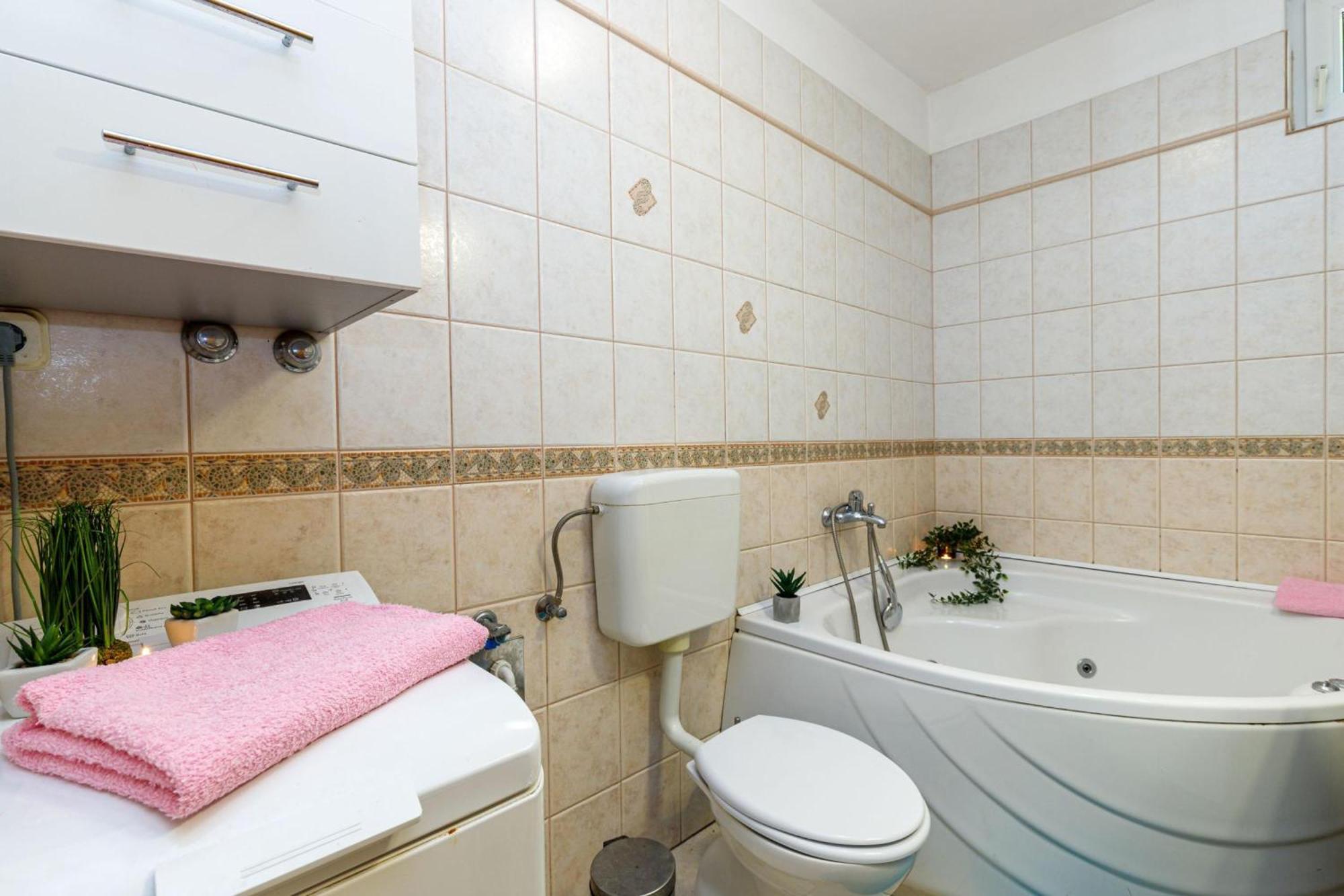 Seaview Apartment Tina Krk Island - Happy Rentals Крк Екстер'єр фото